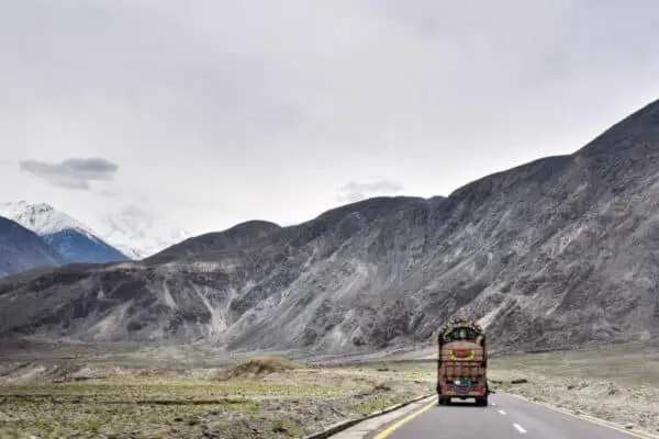 Au pied de l'Himalaya et du Karakoram